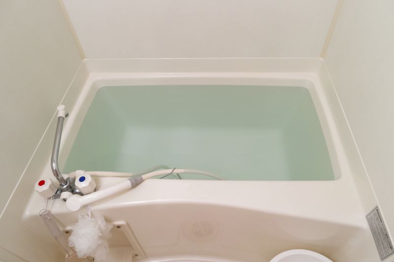 Customer consultation for bathtub restoration